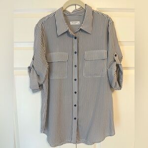Equipment Short Sleeve Navy and White Striped Silk Button Up Size Large